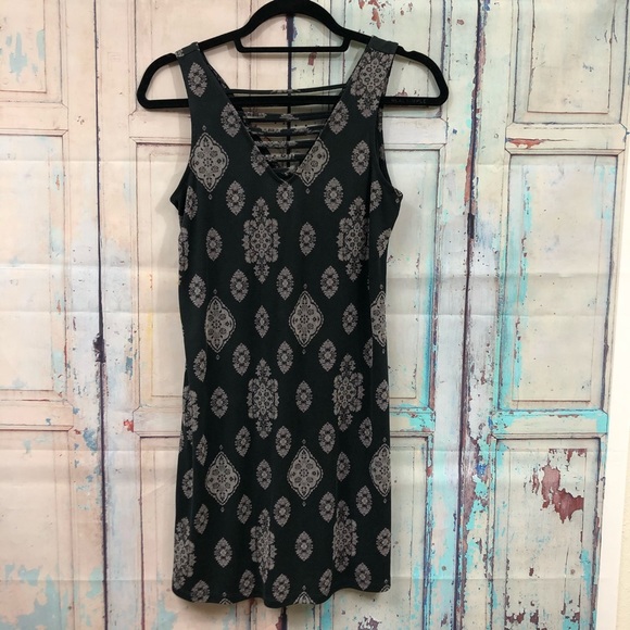 Black and Gray Dress - Picture 4 of 8